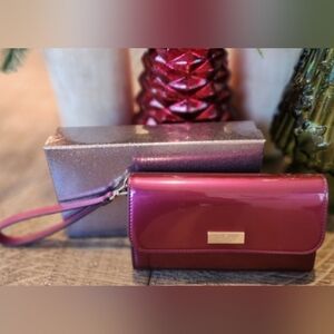 Kate Spade Wristlet Patent Leather wallet. GORGEOUS Berry color!